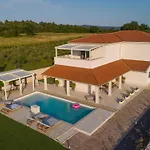 Corsa - Luxury In Istria *
